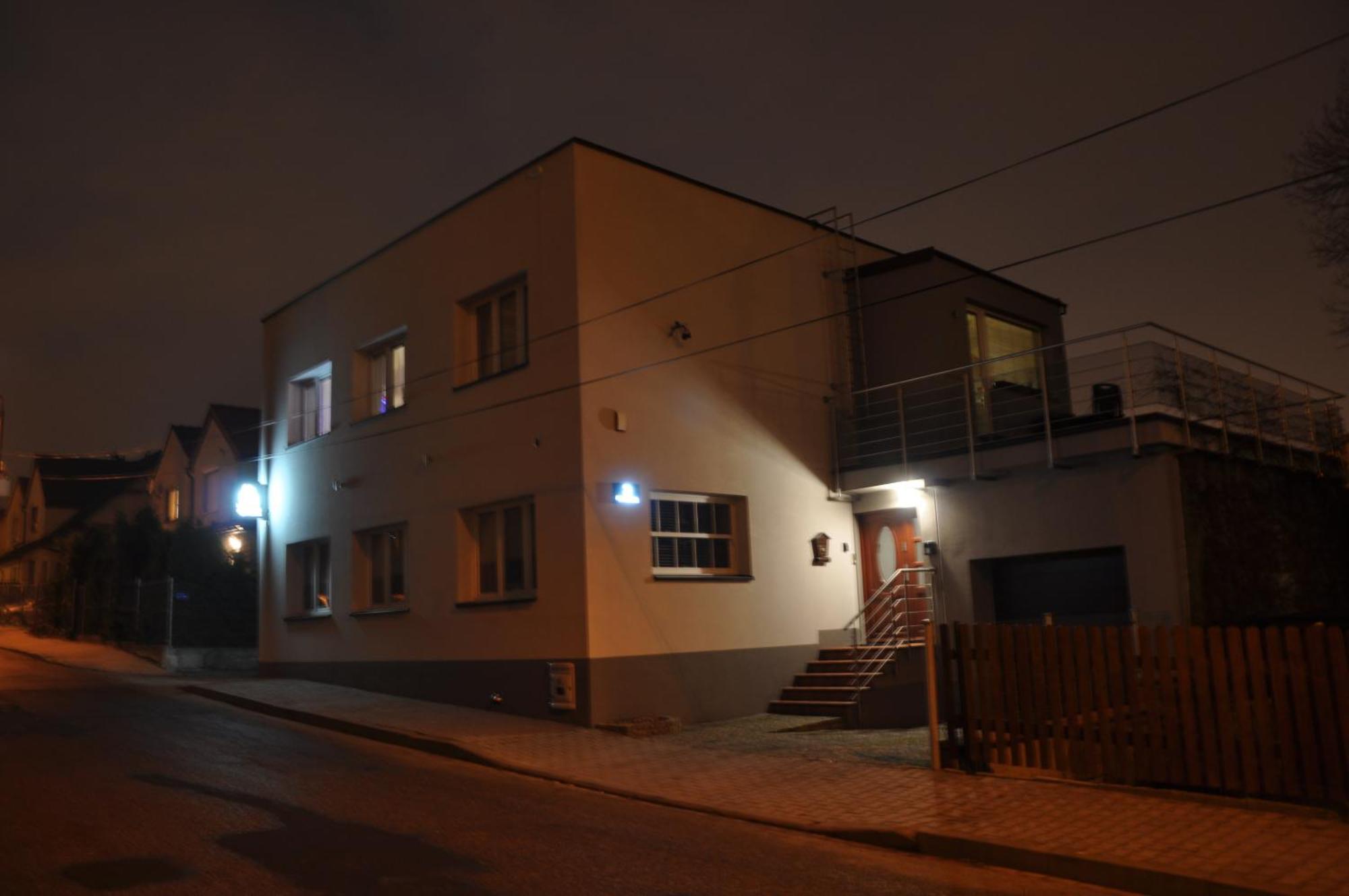 Bialy Dom - 2 Bedrooms Katowice Exterior foto