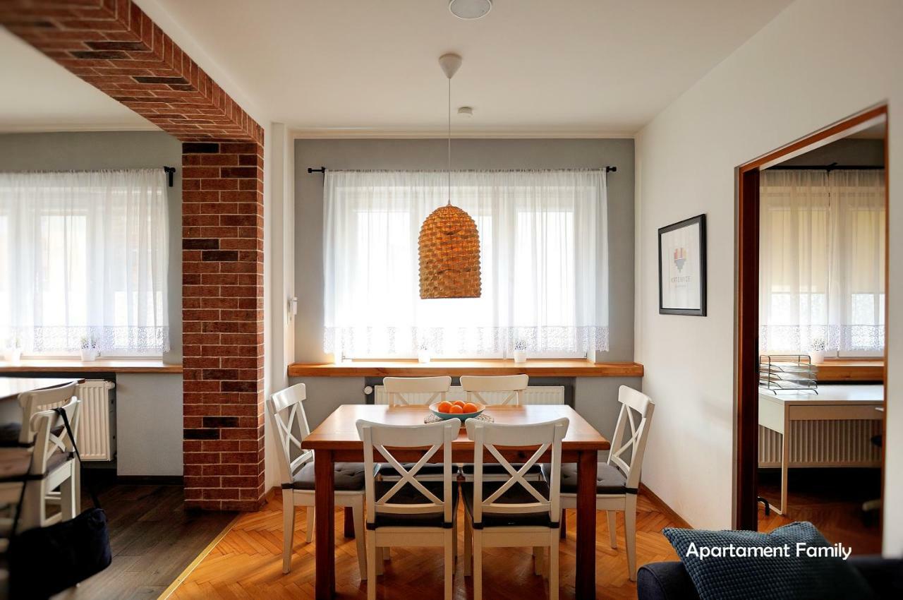 Bialy Dom - 2 Bedrooms Katowice Exterior foto