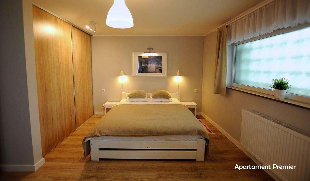 Bialy Dom - 2 Bedrooms Katowice Exterior foto